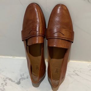 NEVER WORN Frye Terry Perri Loafers